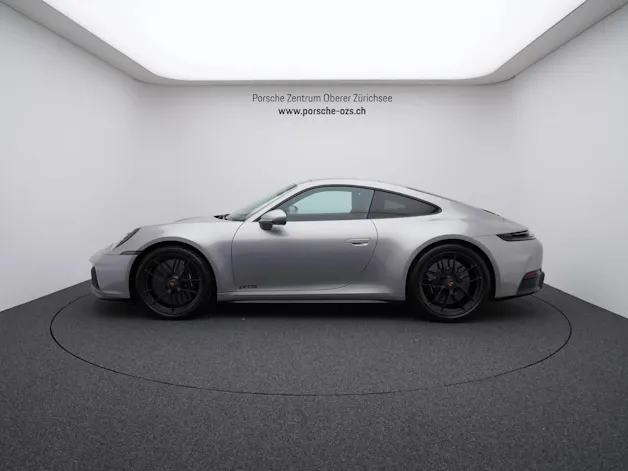 Porsche 911 Carrera 4 GTS