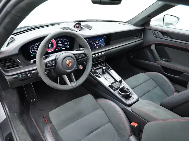Porsche 911 Carrera 4 GTS