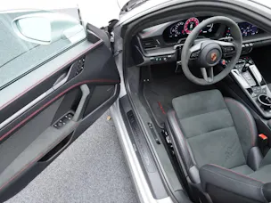 Porsche 911 Carrera 4 GTS