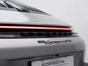 Porsche 911 Carrera 4 GTS