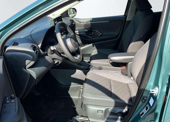 Vehicle image 3 Vehicle image 3