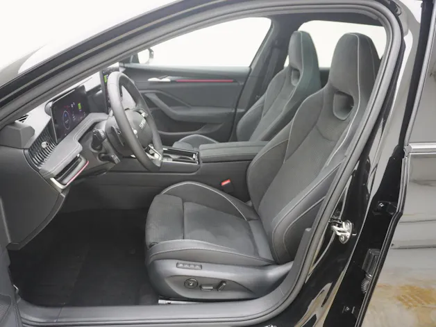 Škoda Superb 2.0 TDI Sportline 4x4 DSG