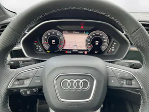 Audi Q3 35 TFSI S line Attraction S-tronic