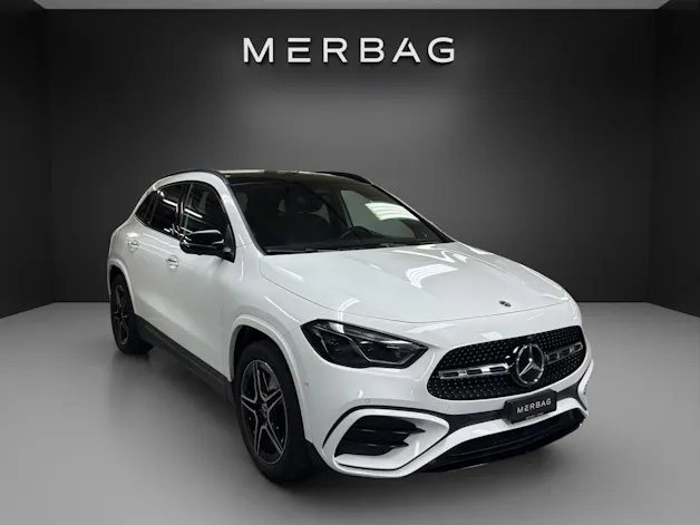 Mercedes-Benz GLA 220d 4Matic 8G-DCT