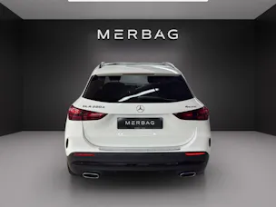 Mercedes-Benz GLA 220d 4Matic 8G-DCT