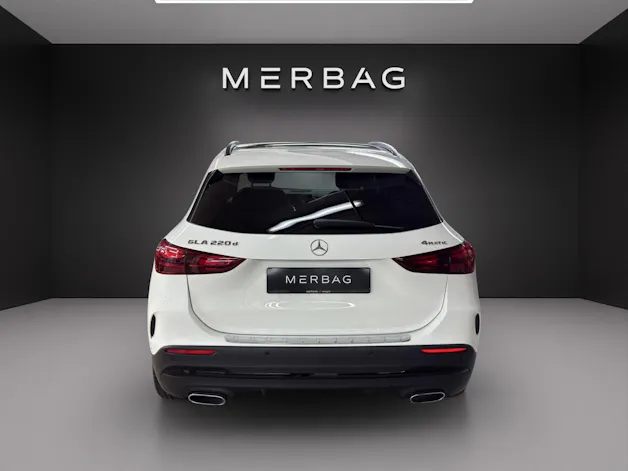 Mercedes-Benz GLA 220d 4Matic 8G-DCT