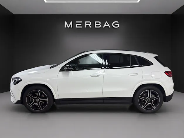 Mercedes-Benz GLA 220d 4Matic 8G-DCT