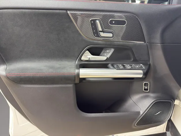 Mercedes-Benz GLA 220d 4Matic 8G-DCT