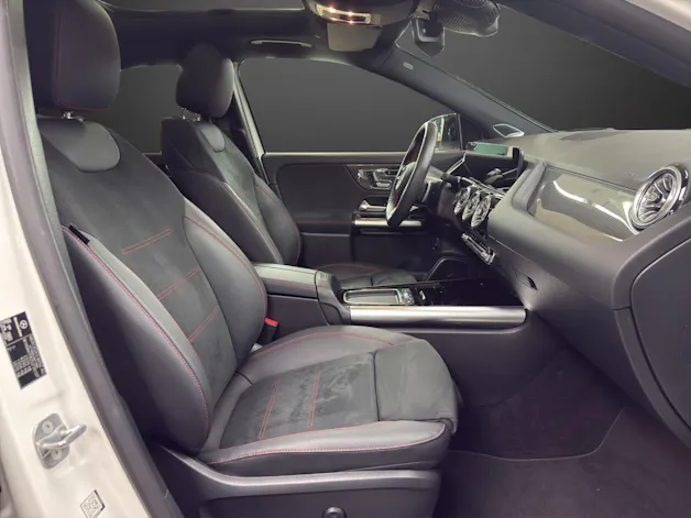 Mercedes-Benz GLA 220d 4Matic 8G-DCT