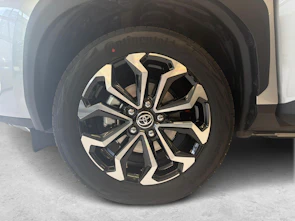immagine del veicolo TOYOTA Yaris Cross 1.5 VVT-i HSD Trend AWD-i - Ruote invernali & Servizi inclusi