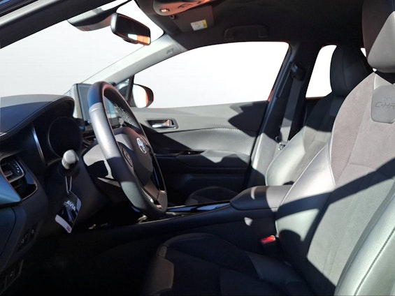 Vehicle image 8 Vehicle image 8