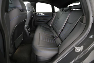 https://vehicle.imgix.net/4072850/32726f23-87ef-45c2-9f89-212a115b3249.jpg
