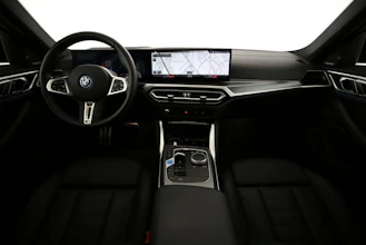 https://vehicle.imgix.net/4072850/721affbe-599f-43bb-8d3f-e314b2c99a3a.jpg