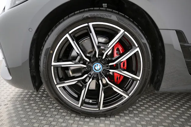 BMW i4 M50