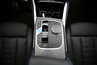 https://vehicle.imgix.net/4072850/e989ebc9-d2af-4d98-9a38-9d6ff33d5064.jpg