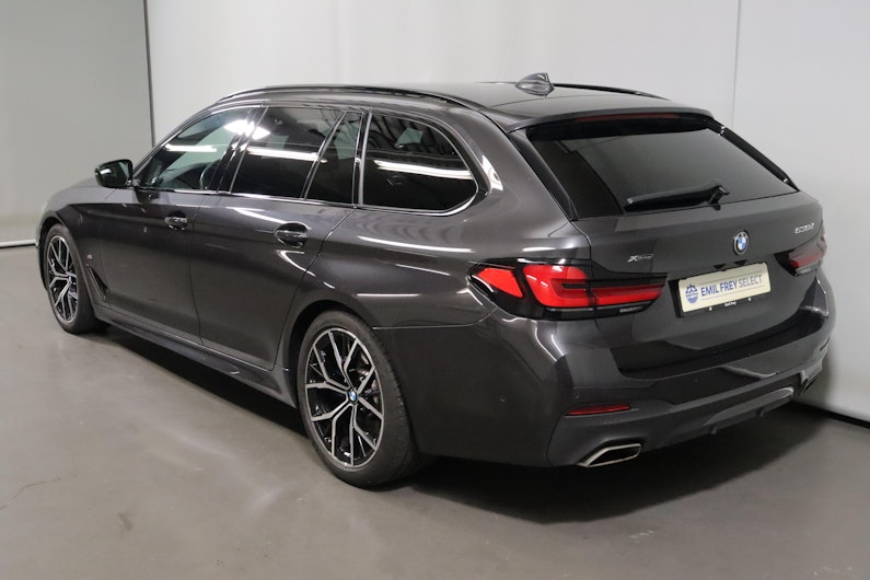 Vehicle image BMW 5 SERIES