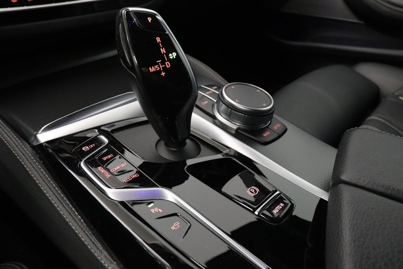 Vehicle image BMW 5 SERIES