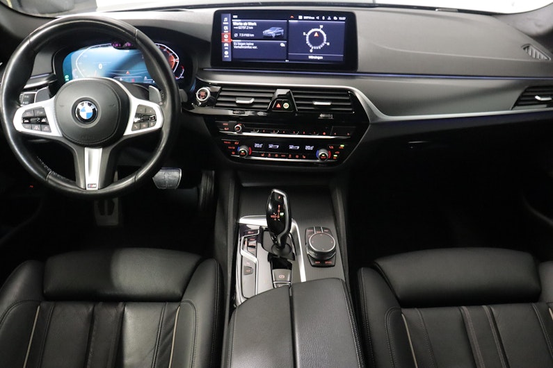 Vehicle image BMW 5 SERIES