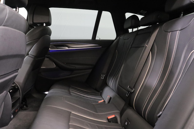 Vehicle image BMW 5 SERIES