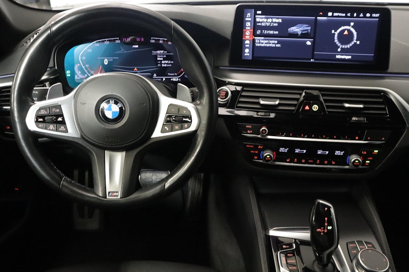 Vehicle image BMW 5 SERIES