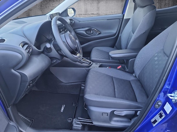 Vehicle image 3 Vehicle image 3