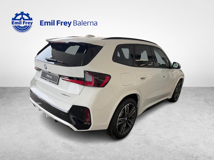 Vehicle image BMW iX1