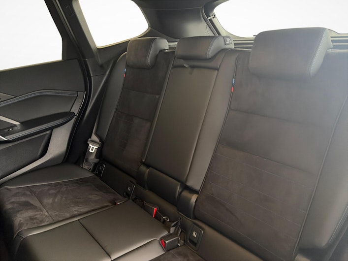 Vehicle image BMW iX1