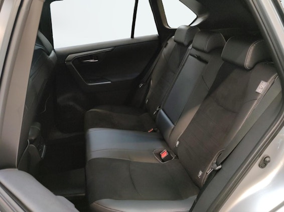 Vehicle image 15 Vehicle image 15