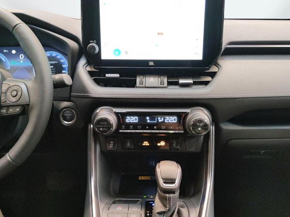 Vehicle image 13 Vehicle image 13