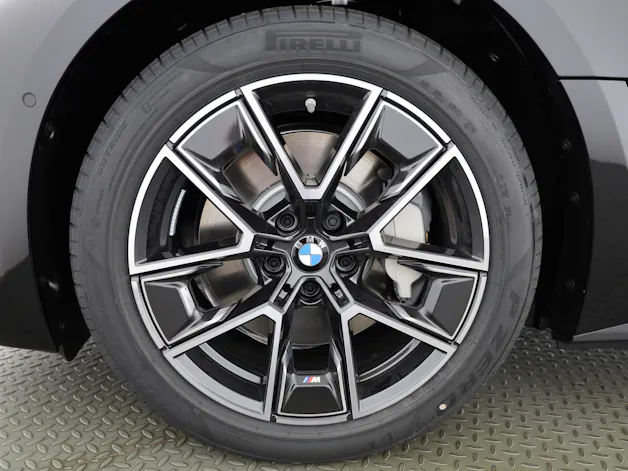 BMW i4 xDrive40