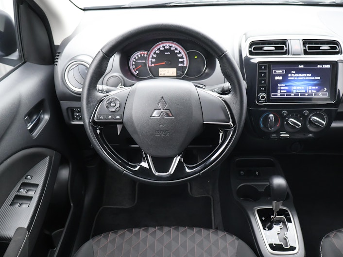 Vehicle image MITSUBISHI SPACE STAR