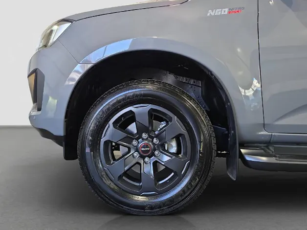Isuzu D-Max Crew Pick-up 1.9 DDi N60 Nitro Sport 4x4