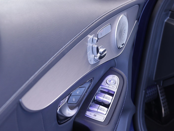 Vehicle image MERCEDES-BENZ C 220