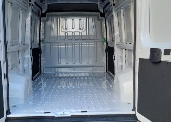 Vehicle image 16 Vehicle image 16