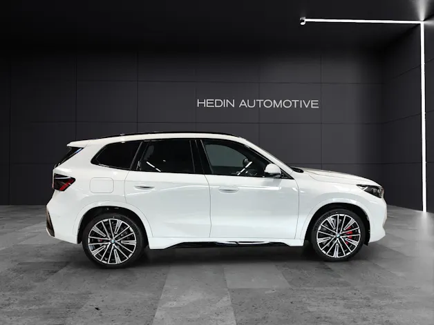 BMW X1 30e xDrive paddles