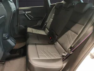 BMW X1 30e xDrive paddles