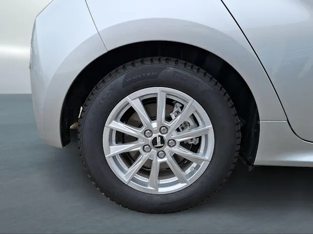 Toyota Yaris 1.5 VVT-i HSD Trend