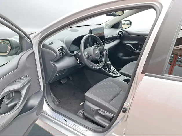 Toyota Yaris 1.5 VVT-i HSD Trend