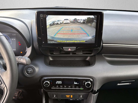 Vehicle image 4 Vehicle image 4