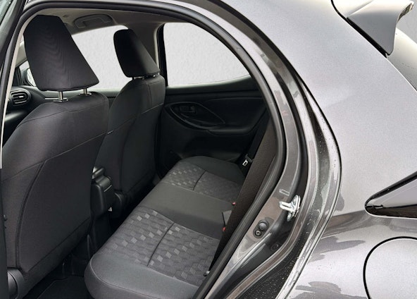 Vehicle image 6 Vehicle image 6