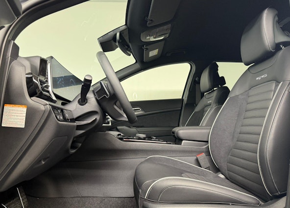 Vehicle image 4 Vehicle image 4