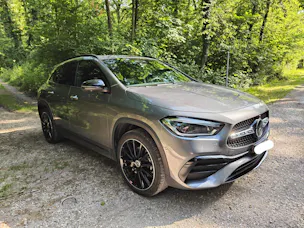 Mercedes-Benz GLA 250 e AMG Line