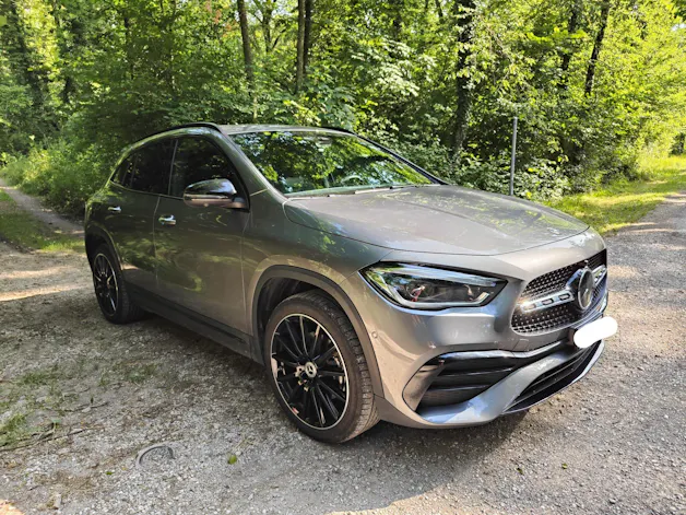 Mercedes-Benz GLA 250 e AMG Line