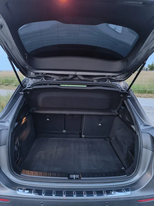Mercedes-Benz GLA 250 e AMG Line