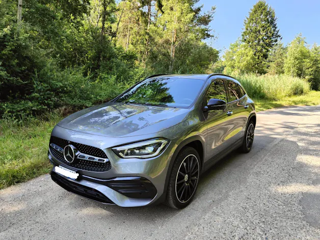 Mercedes-Benz GLA 250 e AMG Line