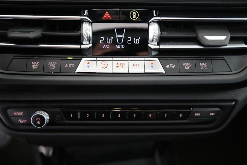 Vehicle image BMW 2 SERIES