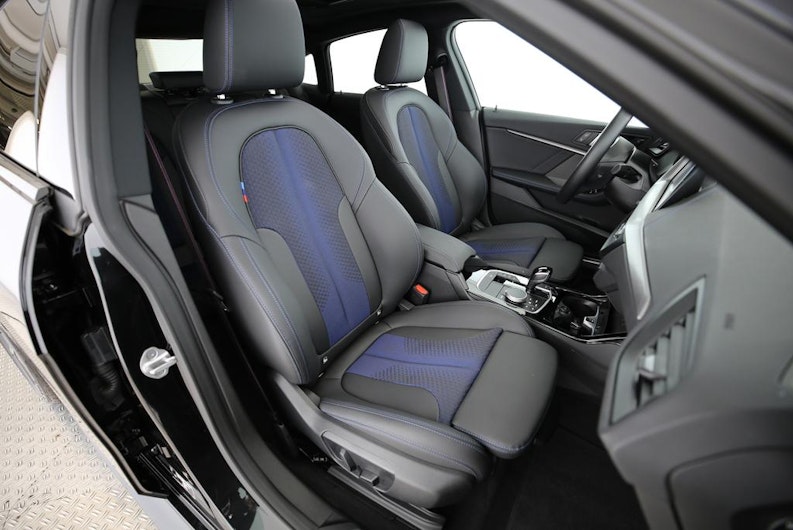 Vehicle image BMW 2 SERIES