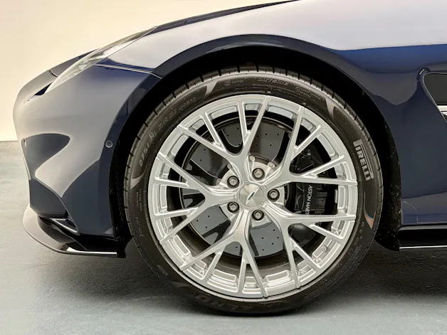 Aston Martin Vanquish Volante 5.2 V12 Bi-Turbo