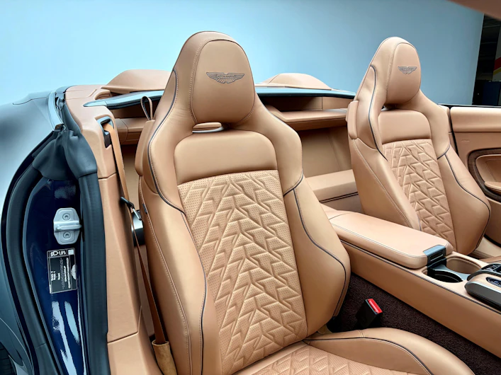 Fahrzeugbild ASTON MARTIN V12 Vanquish