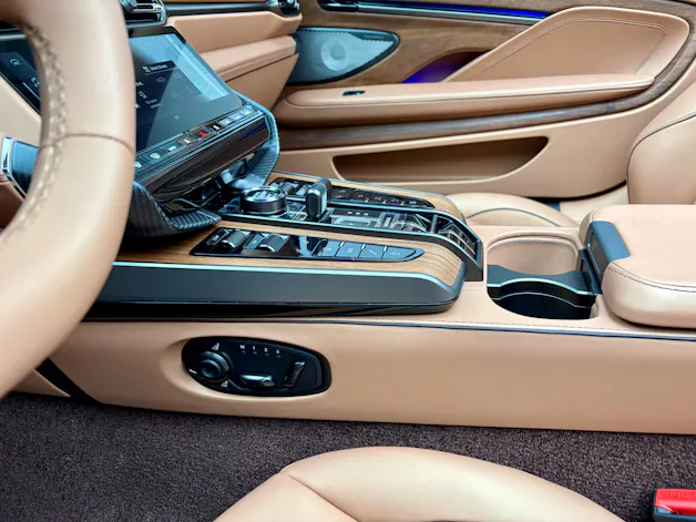Aston Martin Vanquish Volante 5.2 V12 Bi-Turbo